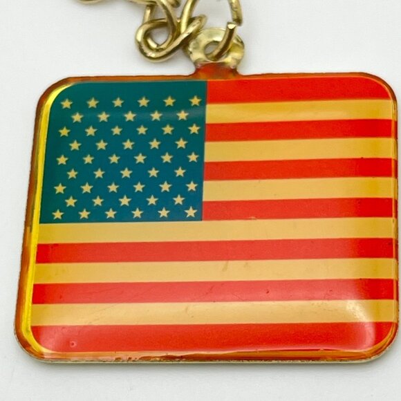 Vintage VFW Keychain American Flag Veterans Of Foreign Wars USA Gold Tone - Picture 4 of 6